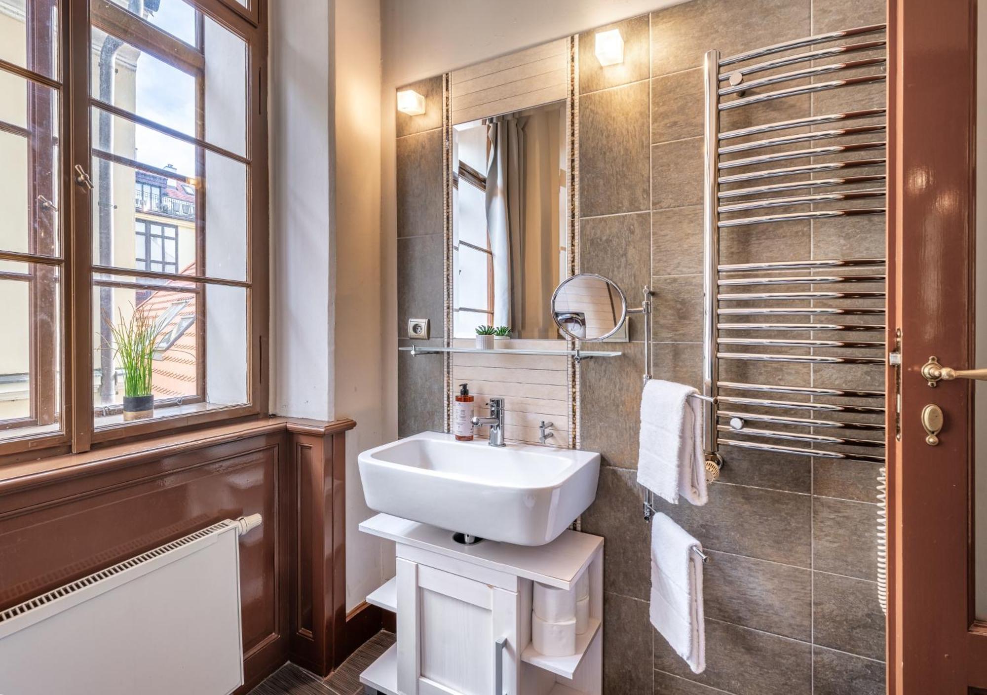 3 Epoques By Residences * Praga