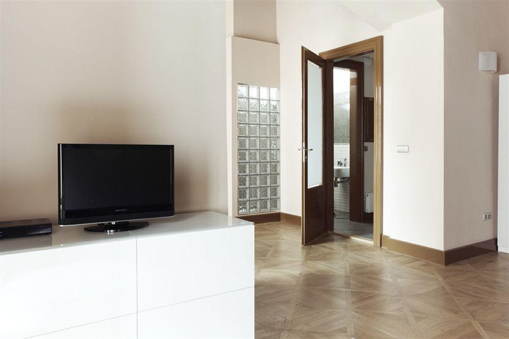 3 Epoques By Residences *
