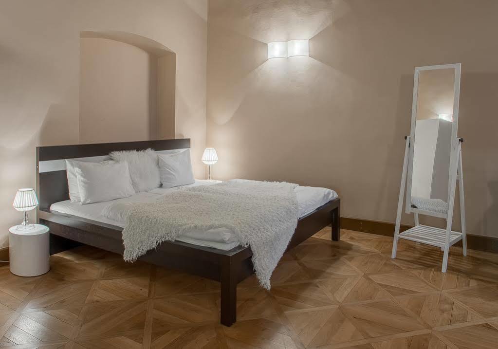 3 Epoques By Residences * Praga